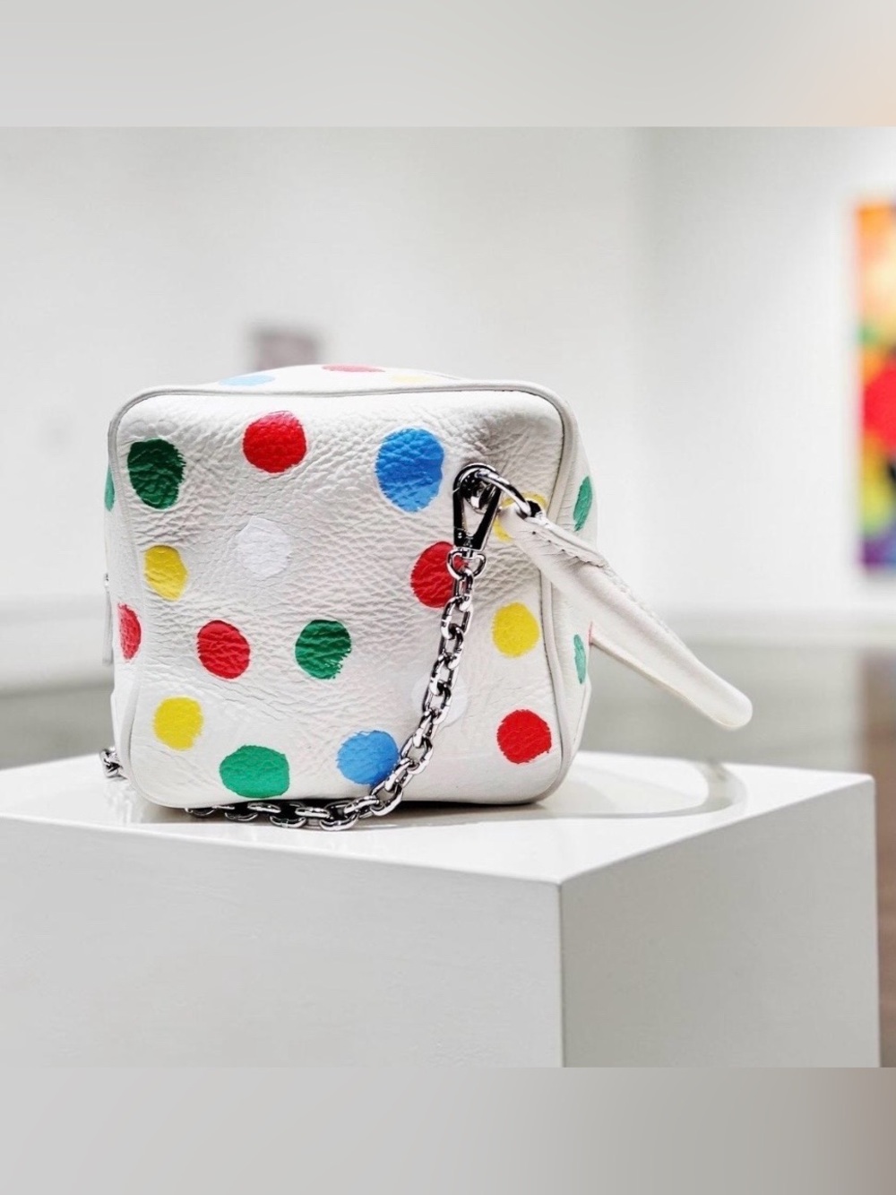 ✨🛍️ Louis Vuitton x Yayoi Kusama White Monogram Empreinte Leather Square Bag